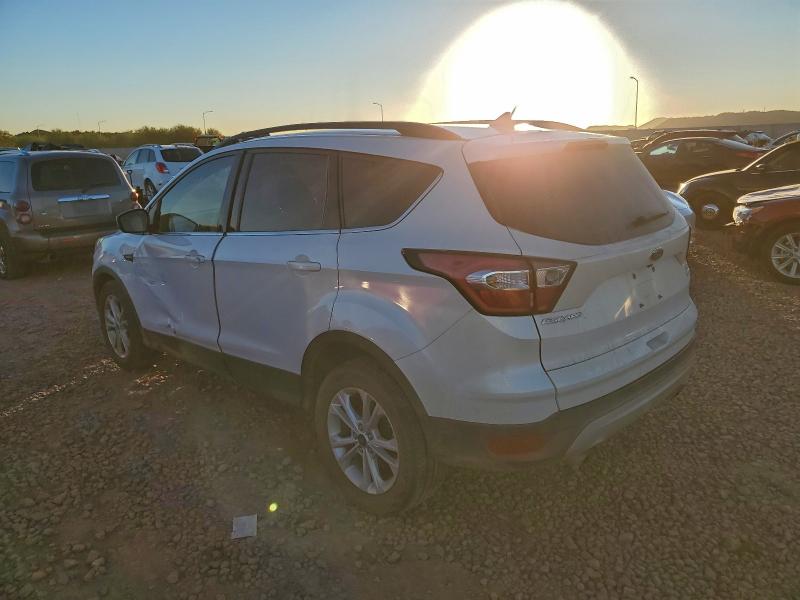 Photo 2 from auction – 2018 FORD ESCAPE SEL with VIN 1FMCU0HD2JUB48097