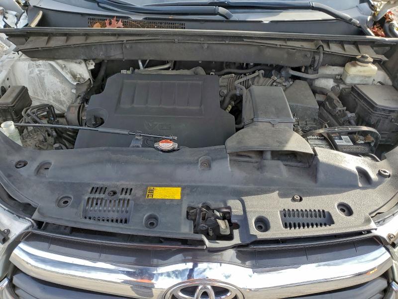 Photo 12 from auction – 2016 TOYOTA HIGHLANDER with VIN 5TDDKRFH4GS237367