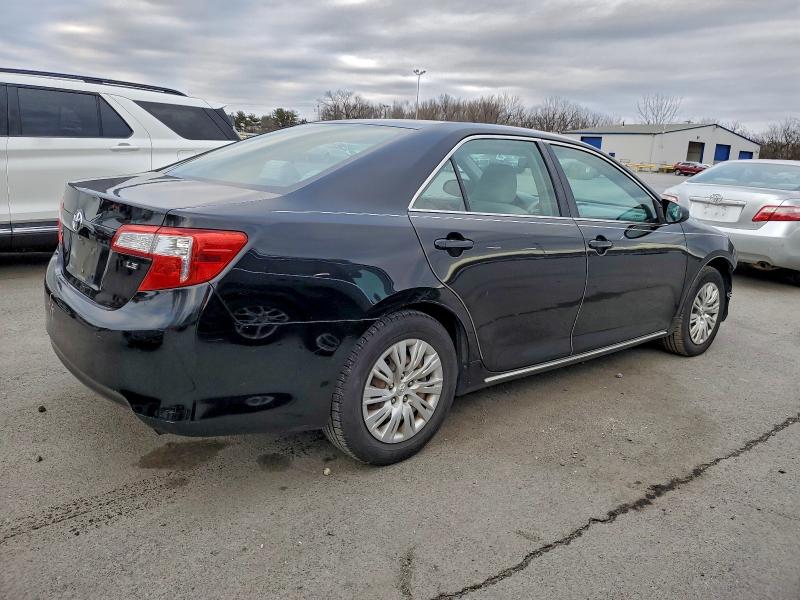 Zdjęcie 3 z aukcji – 2013 TOYOTA CAMRY L z VIN 4T4BF1FK8DR301458