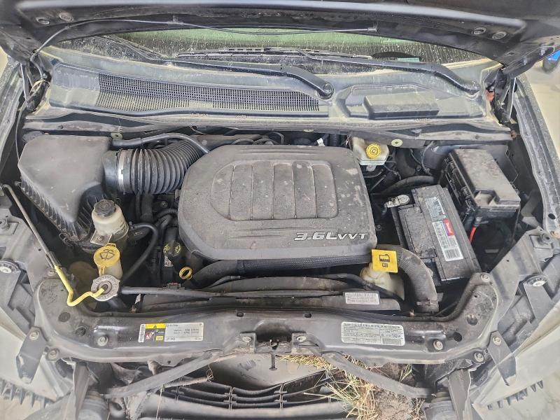 Photo 12 from auction – 2013 CHRYSLER TOWN & COU with VIN 2C4RC1BG2DR677013