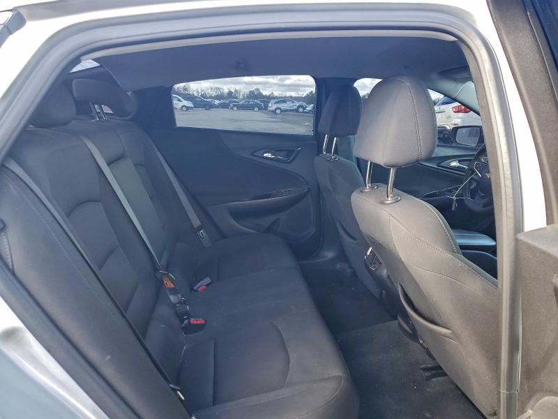 Photo 10 from auction – 2020 CHEVROLET MALIBU with VIN 1G1ZD5ST5LF072001