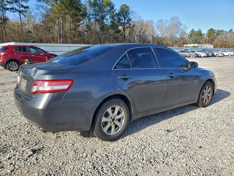 Foto 3 de la subasta – 2011 TOYOTA CAMRY BASE con VIN 4T1BF3EK6BU665141