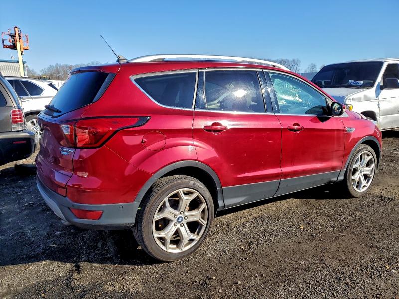 Photo 3 from auction – 2019 FORD ESCAPE TIT with VIN 1FMCU9J97KUA81086