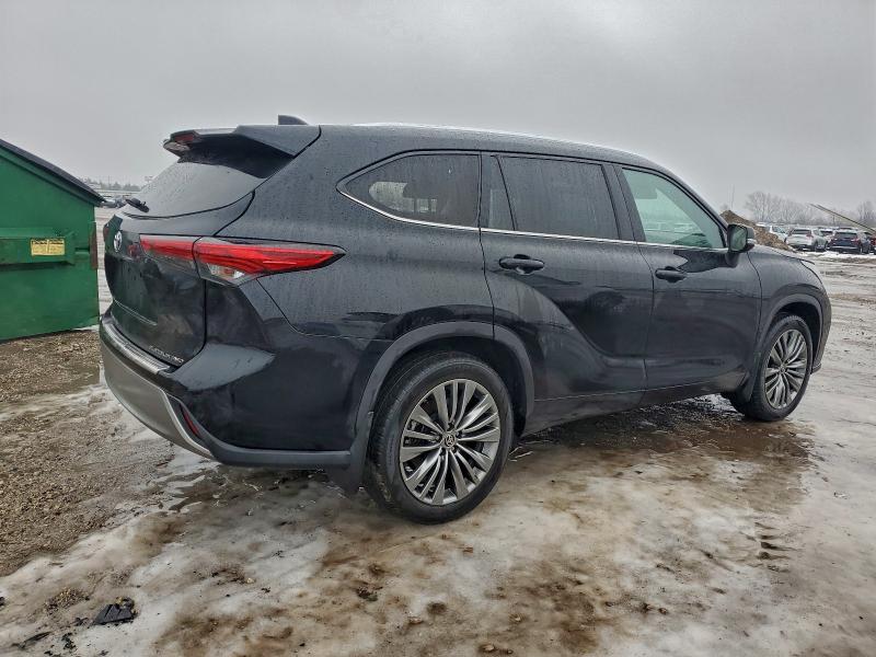 Photo 3 from auction – 2021 TOYOTA HIGHLANDER with VIN 5TDFZRBH3MS103262