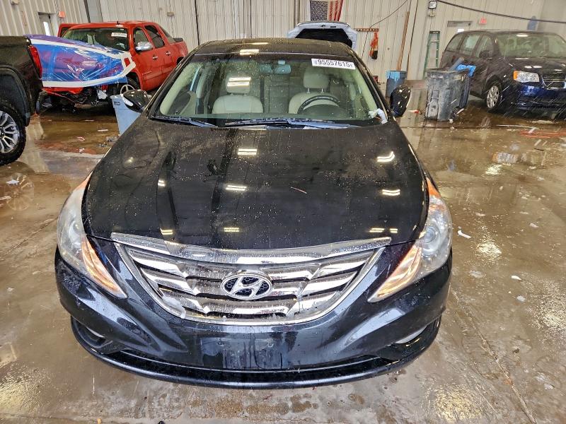 Photo 5 from auction – 2011 HYUNDAI SONATA SE with VIN 5NPEC4ACXBH089465