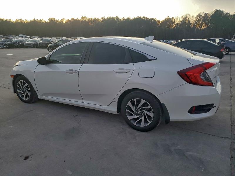 Photo 2 from auction – 2017 HONDA CIVIC EX with VIN 19XFC2F77HE009556
