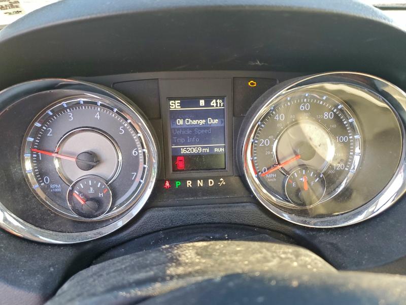 Photo 9 from auction – 2015 CHRYSLER TOWN & COU with VIN 2C4RC1CG7FR699672