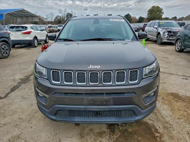 Photo 5 from auction – 2018 JEEP COMPASS with VIN 3C4NJCBB3JT376747