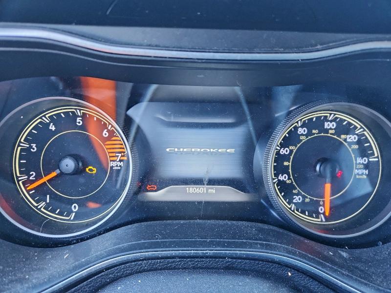 Photo 9 from auction – 2019 JEEP CHEROKEE L with VIN 1C4PJLDB0KD380879