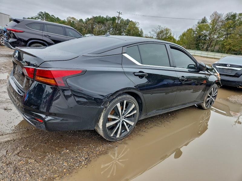 Photo 3 from auction – 2022 NISSAN ALTIMA SR with VIN 1N4BL4CV5NN300776
