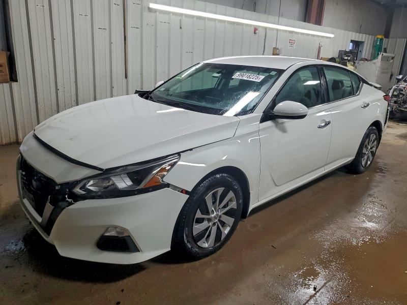 NISSAN ALTIMA S 2019 with VIN 1N4BL4BW8KC164340 - Photo from auction