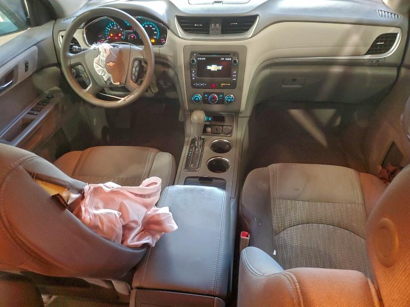 Photo 8 from auction – 2017 CHEVROLET TRAVERSE L with VIN 1GNKRFKDXHJ103554