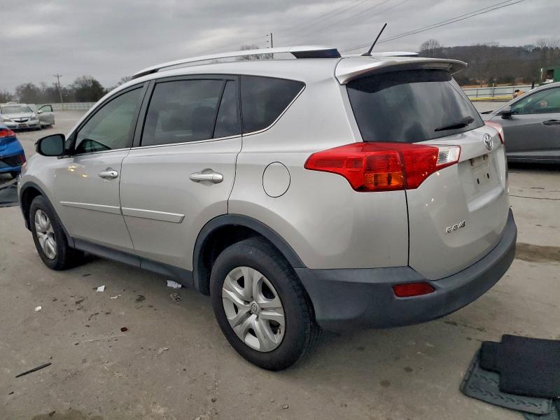 Photo 2 from auction – 2015 TOYOTA RAV4 LE with VIN JTMZFREV1FJ033820