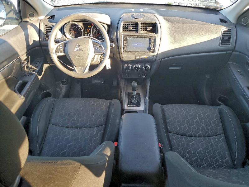 Photo 8 from auction – 2023 MITSUBISHI OUTLANDER with VIN JA4ARUAU9PU016066