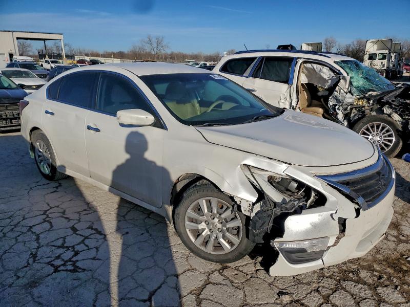 Photo 4 from auction – 2014 NISSAN ALTIMA 2.5 with VIN 1N4AL3AP6EC149131