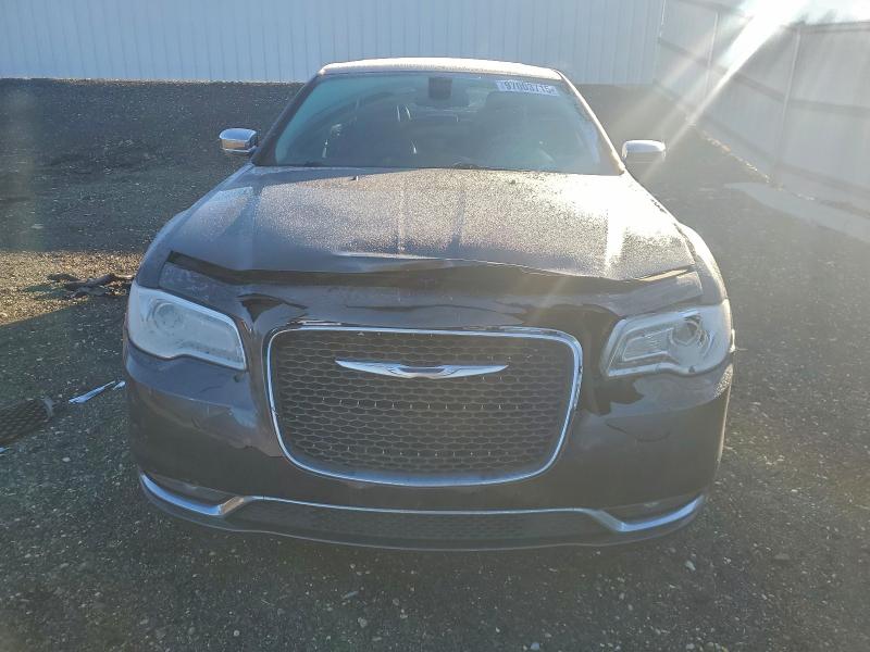 Photo 5 from auction – 2016 CHRYSLER 300C with VIN 2C3CCAEG9GH294685