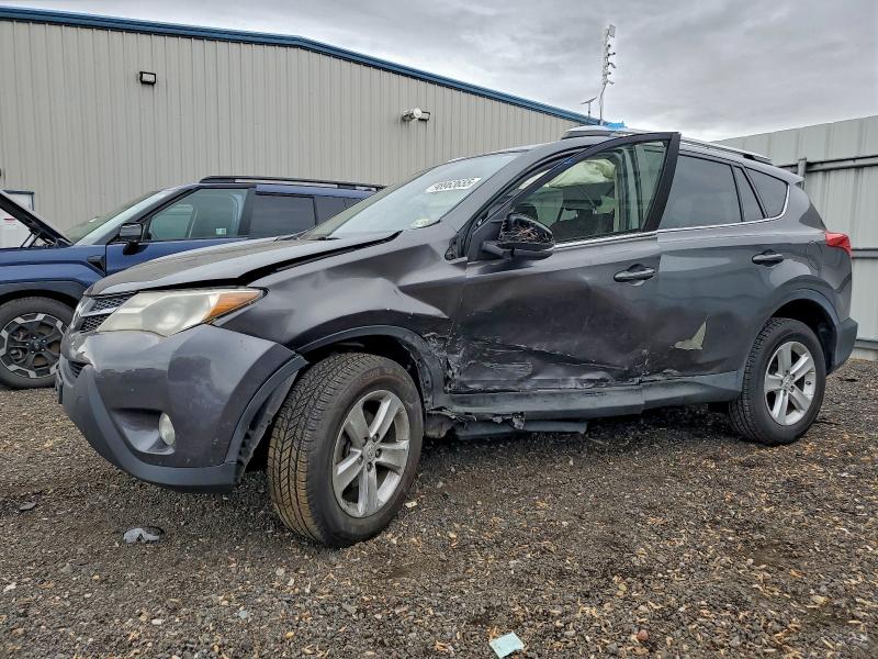 TOYOTA RAV4 XLE 2014 with VIN JTMWFREV3EJ017622 - Photo from auction