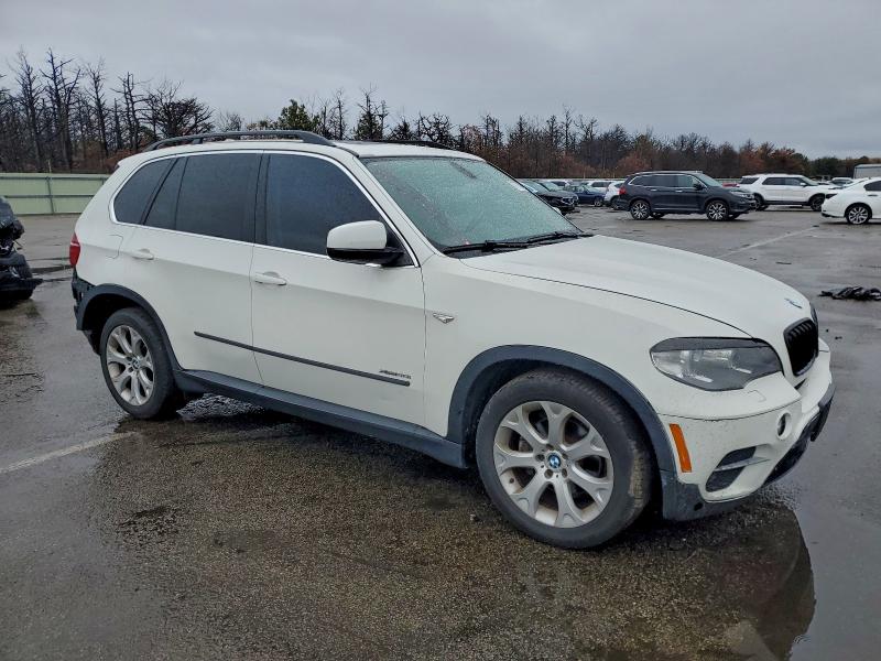 Photo 4 from auction – 2013 BMW X5 XDRIVE3 with VIN 5UXZV4C51D0B13115