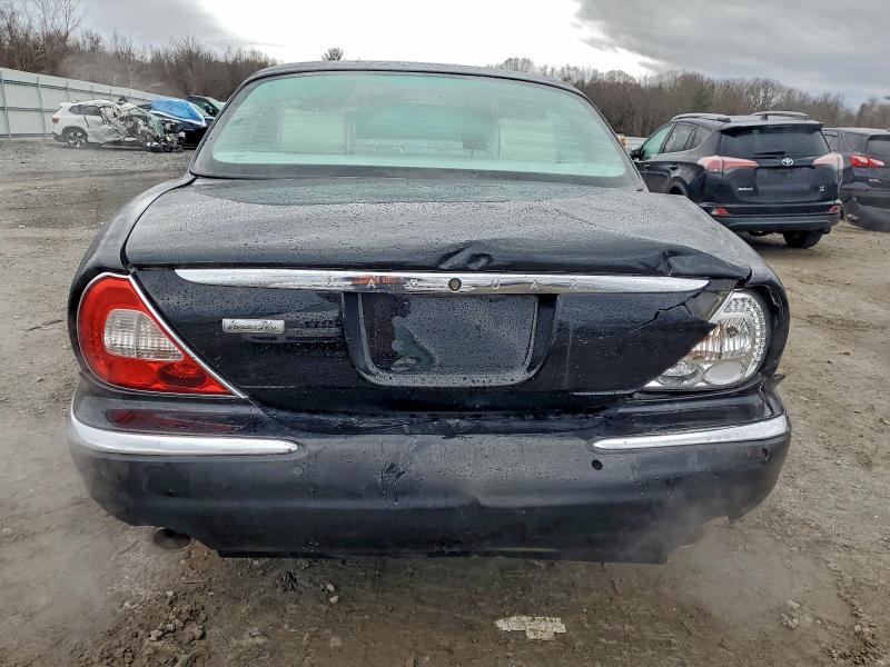 Photo 6 from auction – 2005 JAGUAR VANDENPLAS with VIN SAJWA82C55SG44512