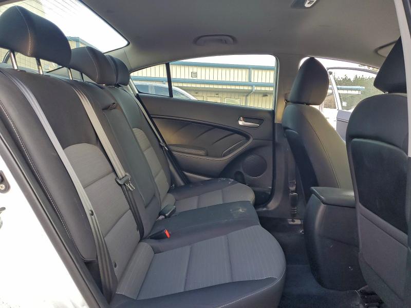 Photo 10 from auction – 2017 KIA FORTE LX with VIN 3KPFL4A76HE150086