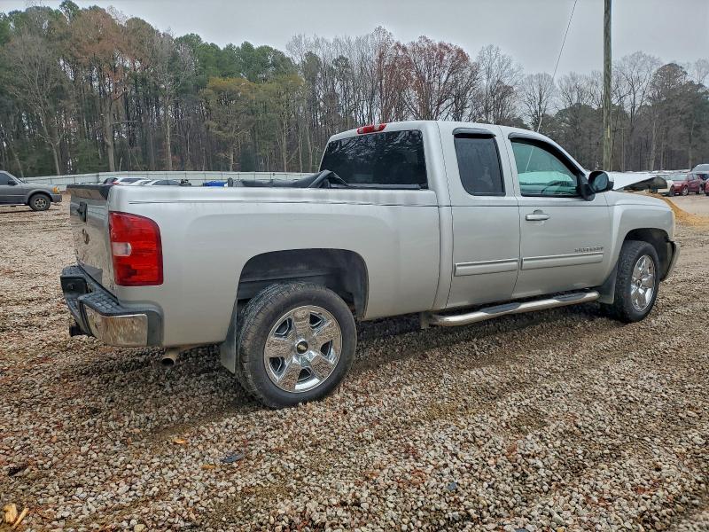 Photo 3 from auction – 2010 CHEVROLET SILVERADO with VIN 1GCSCTE08AZ250545