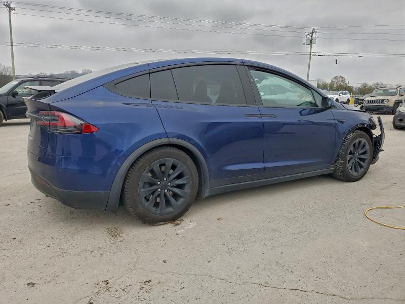 Photo 3 from auction – 2018 TESLA MODEL X with VIN 5YJXCBE23JF123077
