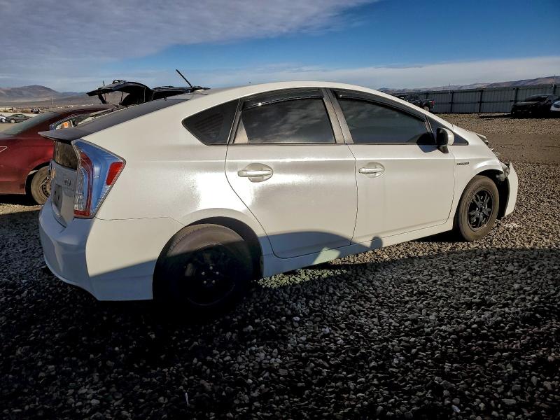 Photo 3 from auction – 2014 TOYOTA PRIUS with VIN JTDKN3DU1E0360734