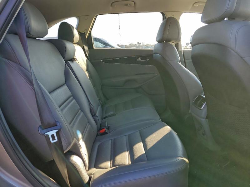 Photo 11 from auction – 2016 KIA SORENTO with VIN 5XYPH4A11GG013091