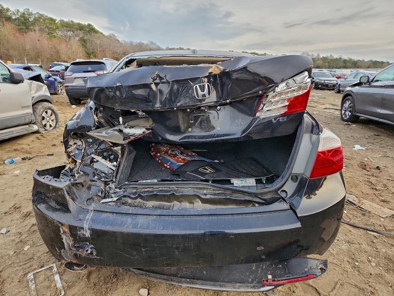 Photo 6 from auction – 2014 HONDA ACCORD with VIN 1HGCR3F88EA021702