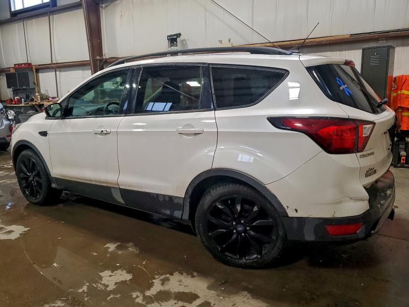 صورة رقم 2 من المزاد - 2019 FORD ESCAPE مع VIN 1FMCU9J93KUB72095