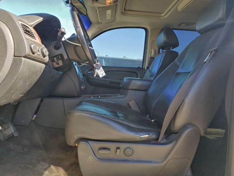 Photo 7 from auction – 2009 CHEVROLET TAHOE K150 with VIN 1GNFK33009R211555