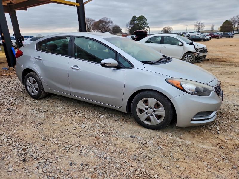 Photo 4 from auction – 2016 KIA FORTE LX with VIN KNAFX4A65G5551311