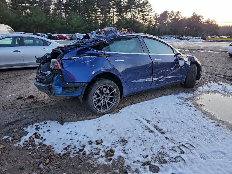 Photo 3 from auction – 2018 TESLA MODEL 3 with VIN 5YJ3E1EB5JF064679