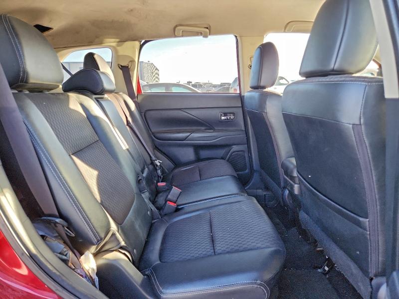 Photo 11 from auction – 2015 MITSUBISHI OUTLANDER with VIN JA4AD3A33FZ011186