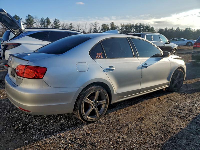 Photo 3 from auction – 2012 VOLKSWAGEN JETTA SE with VIN 3VWBP7AJ7CM337347