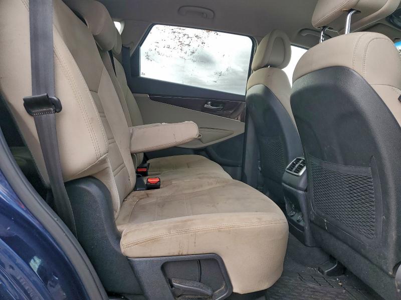 Photo 11 from auction – 2017 KIA SORENTO with VIN 5XYPG4A59HG197882