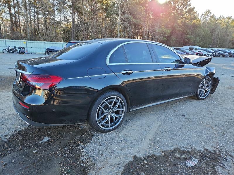 Photo 3 from auction – 2022 MERCEDES-BENZ E 350 with VIN W1KZF8DB7NB030243