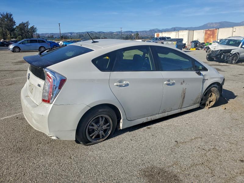 Photo 3 from auction – 2013 TOYOTA PRIUS with VIN JTDKN3DU8D5604980