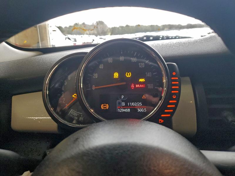 Photo 9 from auction – 2016 MINI COOPER with VIN WMWXU1C5XG2D10980