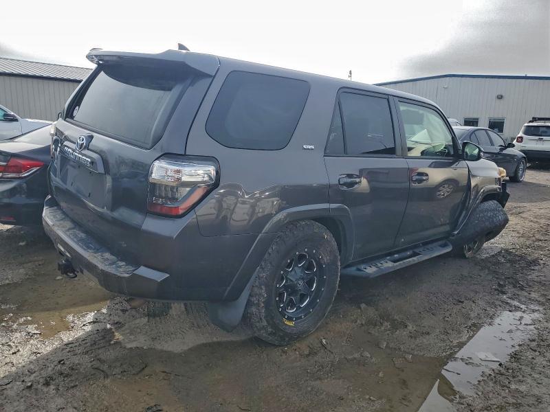 Photo 3 from auction – 2015 TOYOTA 4RUNNER SR with VIN JTEBU5JR1F5231973