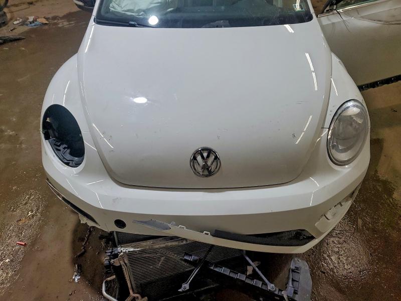 Photo 11 from auction – 2018 VOLKSWAGEN BEETLE S with VIN 3VW5DAAT8JM516577