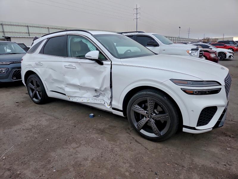 Photo 4 from auction – 2022 GENESIS GV70 BASE with VIN KMUMCDTC2NU039546