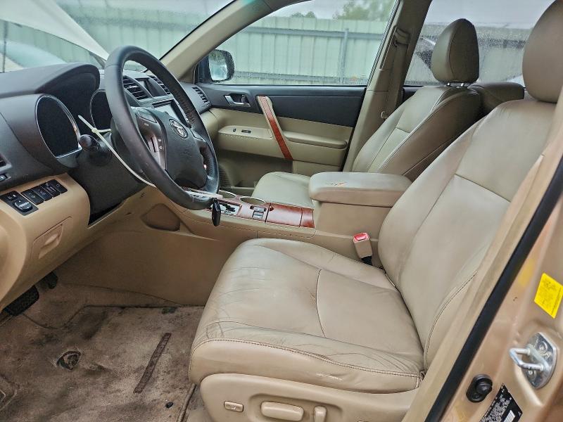 Photo 7 from auction – 2010 TOYOTA HIGHLANDER with VIN 5TDDK3EH1AS039819