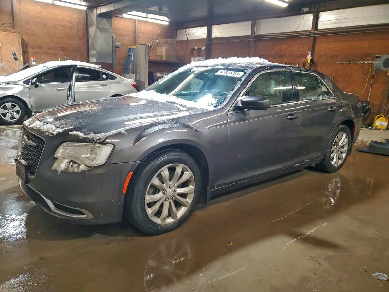 CHRYSLER 300 LIMITE 2017 with VIN 2C3CCARG4HH566555 - Photo from auction