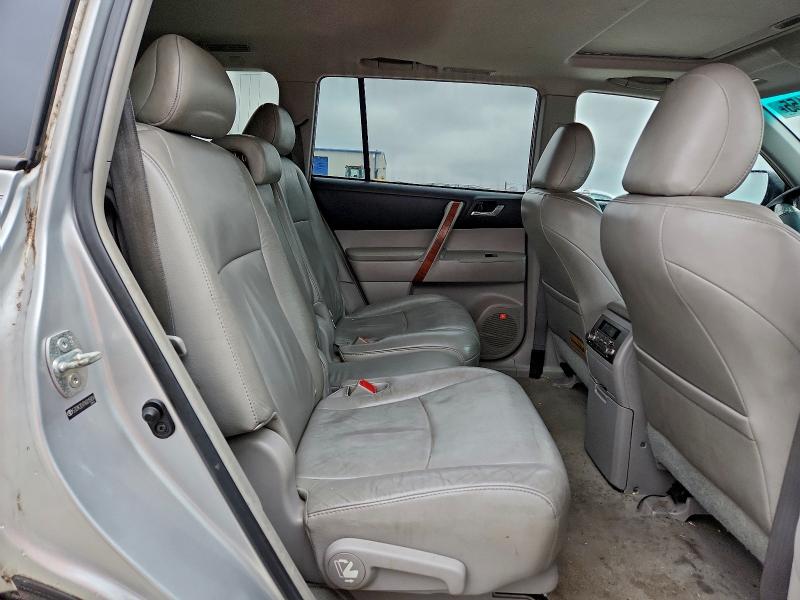 Photo 11 from auction – 2010 TOYOTA HIGHLANDER with VIN 5TDYK3EH7AS015834