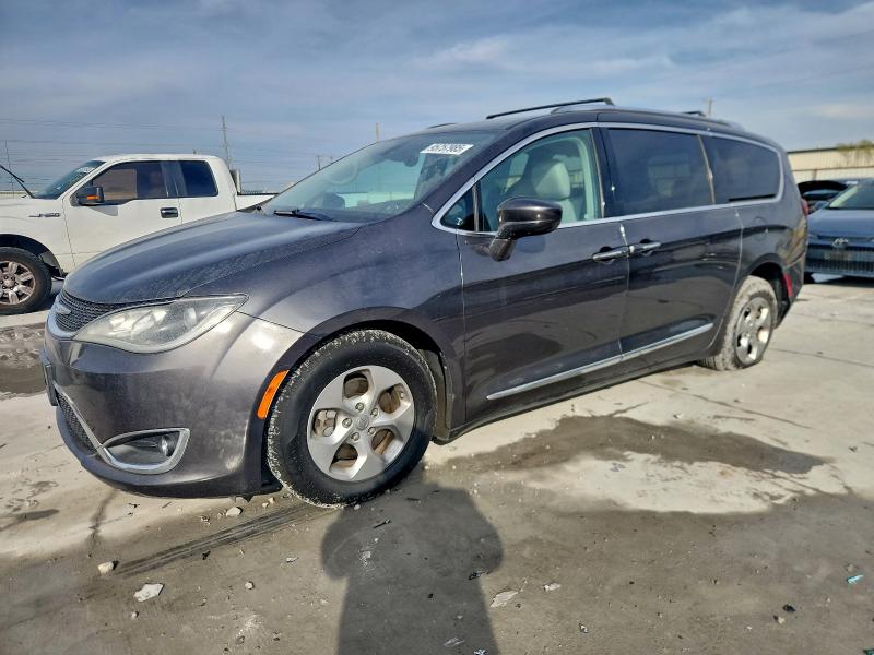 CHRYSLER PACIFICA T 2017 with VIN 2C4RC1EG0HR578725 - Photo from auction