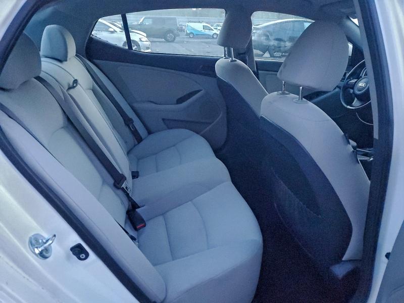 Photo 10 from auction – 2015 KIA OPTIMA LX with VIN KNAGM4A72F5547608
