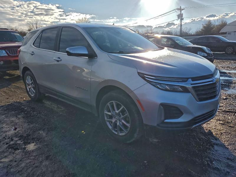 Photo 4 from auction – 2022 CHEVROLET EQUINOX LT with VIN 2GNAXTEV8N6130538