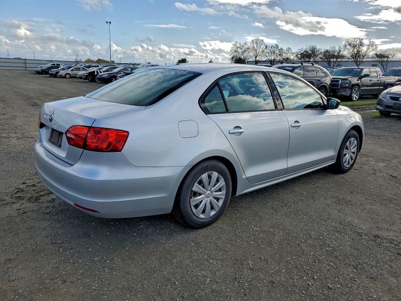 Photo 3 from auction – 2012 VOLKSWAGEN JETTA BASE with VIN 3VW2K7AJ2CM306893