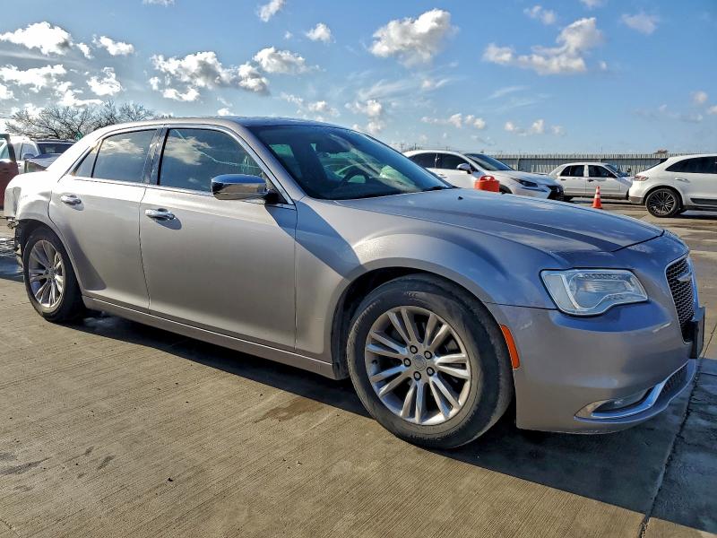 Photo 4 from auction – 2016 CHRYSLER 300C with VIN 2C3CCAEG0GH189646